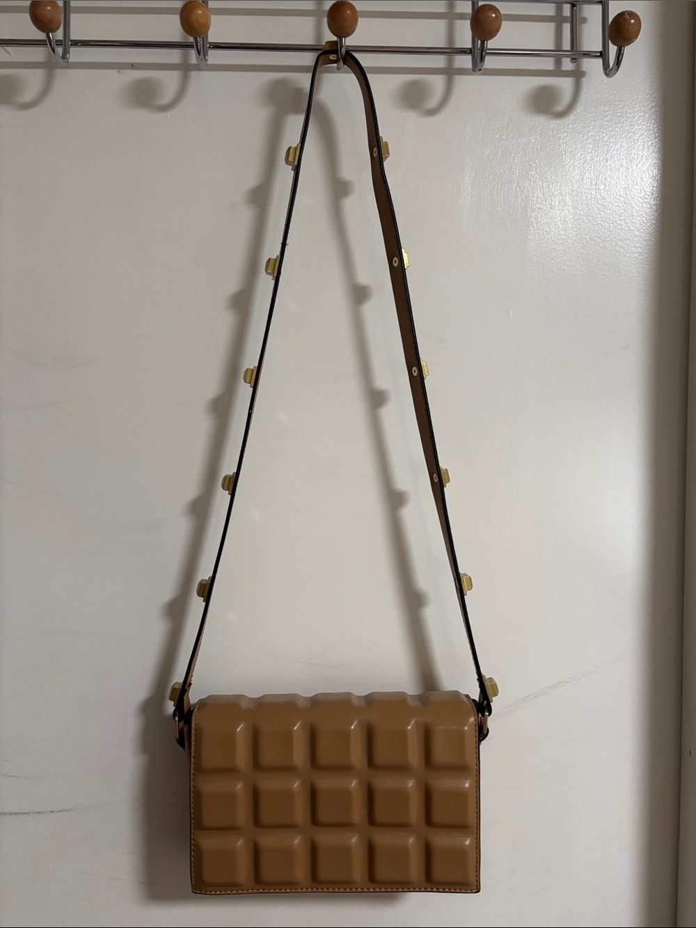 Zara Women’s Tan Quilted Crossbody Bag